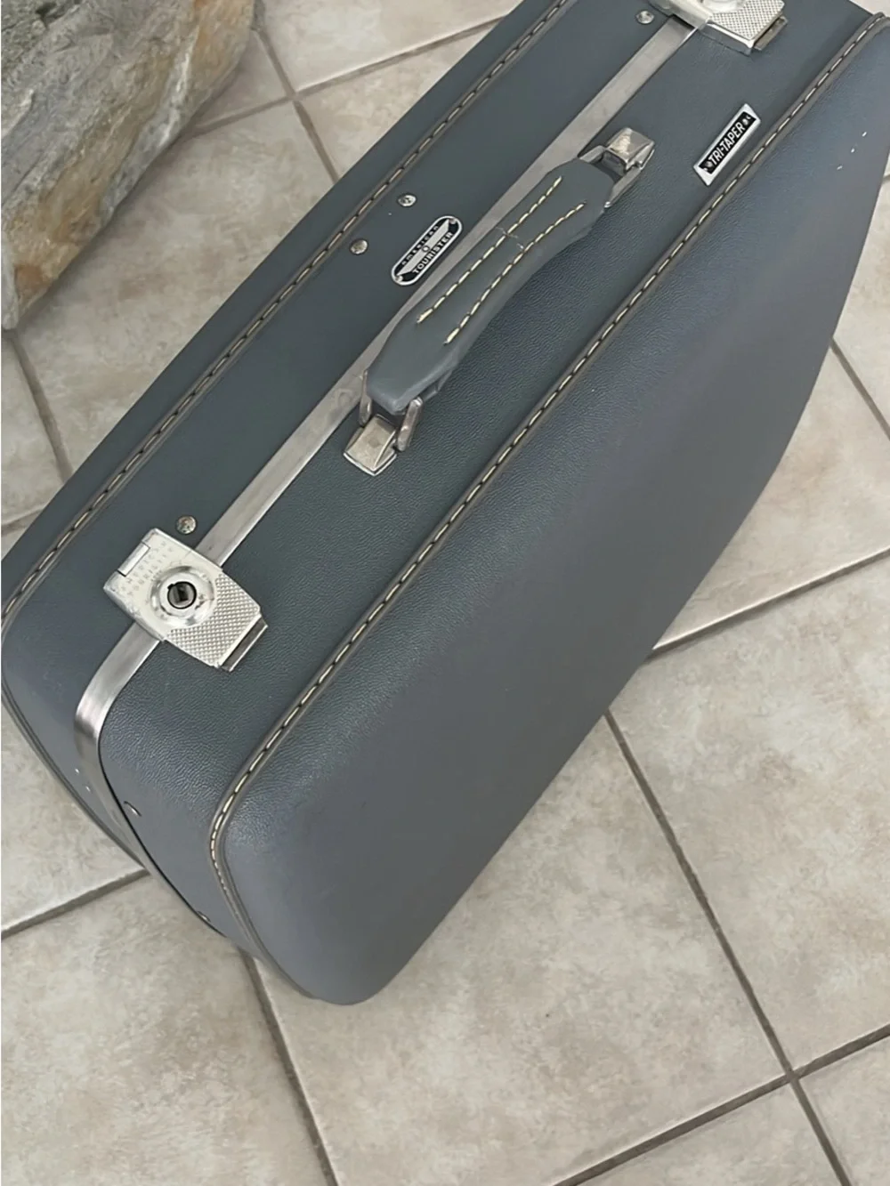 American Tourister Gray Vintage Hard-Sided Travel Case